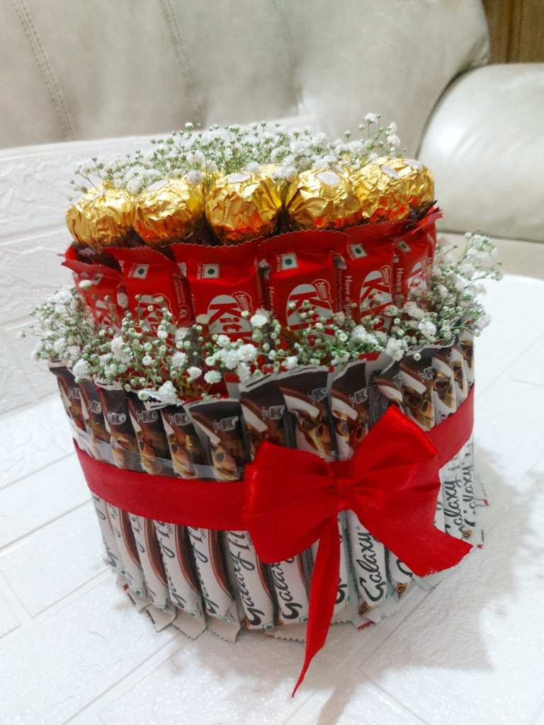KitKat Cake